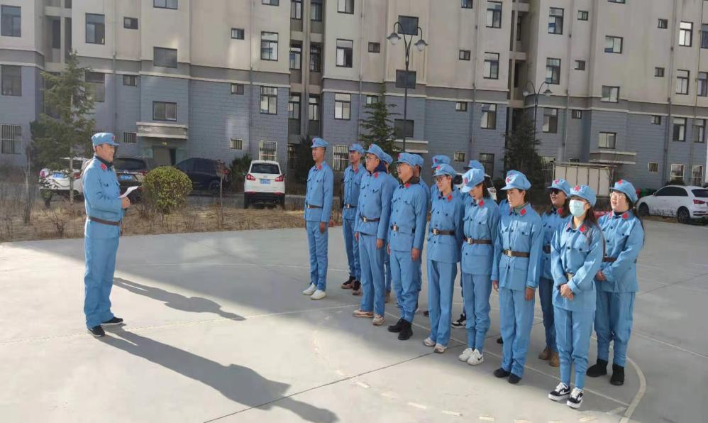 重走十八軍進藏路 弘揚艱苦奮斗精神
